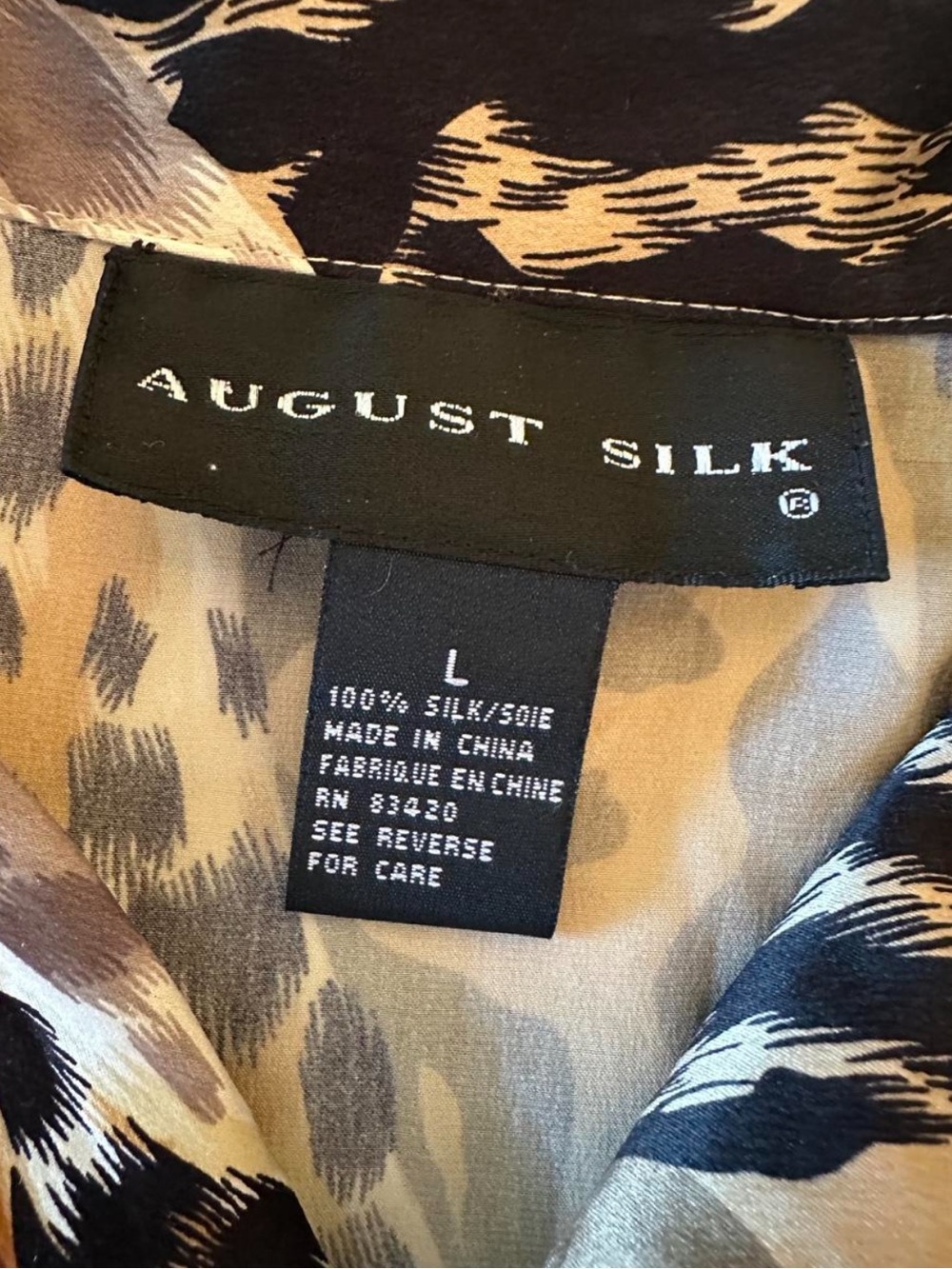 August Silk 100% Silk Animal Print Safari Button Down Blouse L Quiet Luxury - Picture 5 of 8